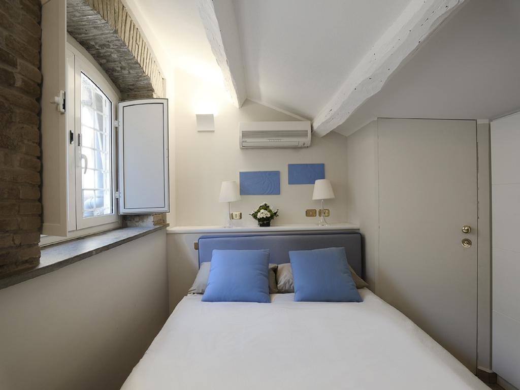 Antiche Residenze Romane - Campo De' Fiori Стая снимка